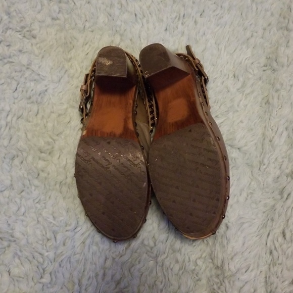 Clogs - Picture 4 of 5